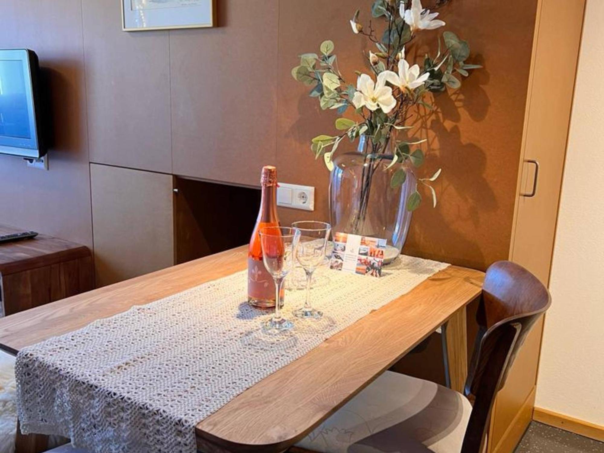 Seeglueck Seegold - Moderne Maisonette-Wohnung Mit Balkon Und Parkplatz In Seenaehe In Konstanz-Dingels-Dorf Экстерьер фото